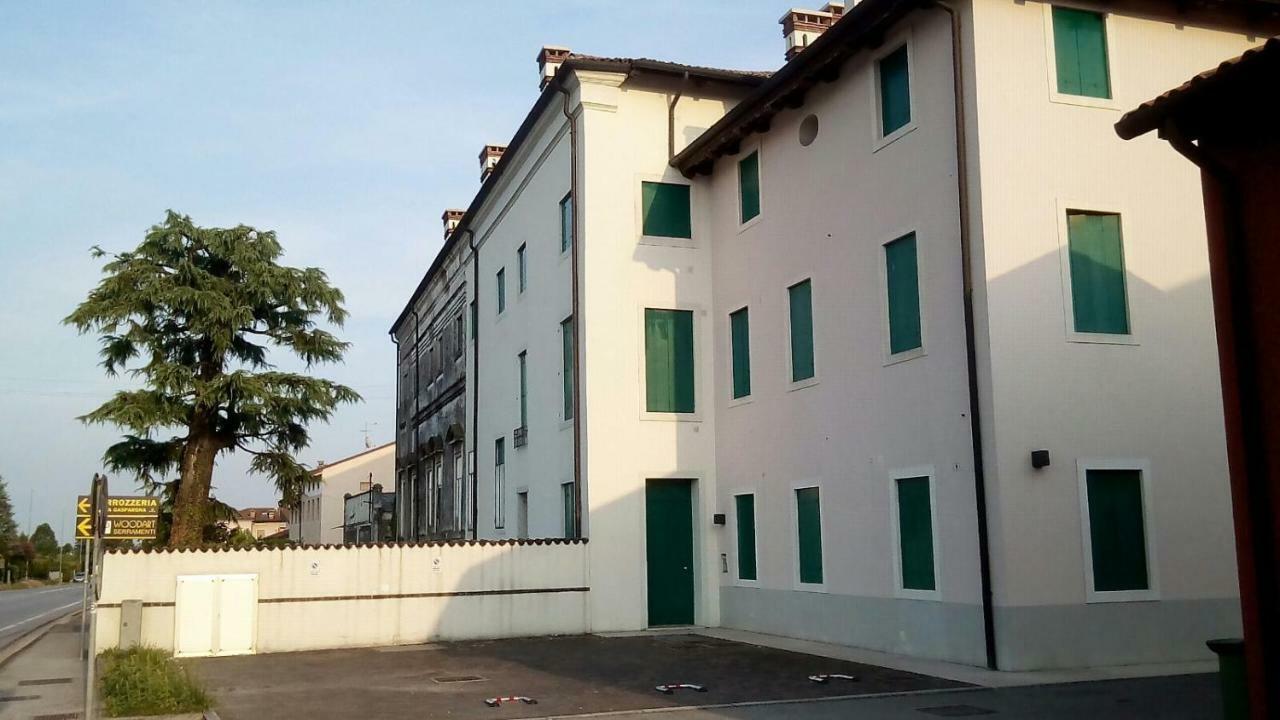 Residence Montegrappa Sandrigo Esterno foto